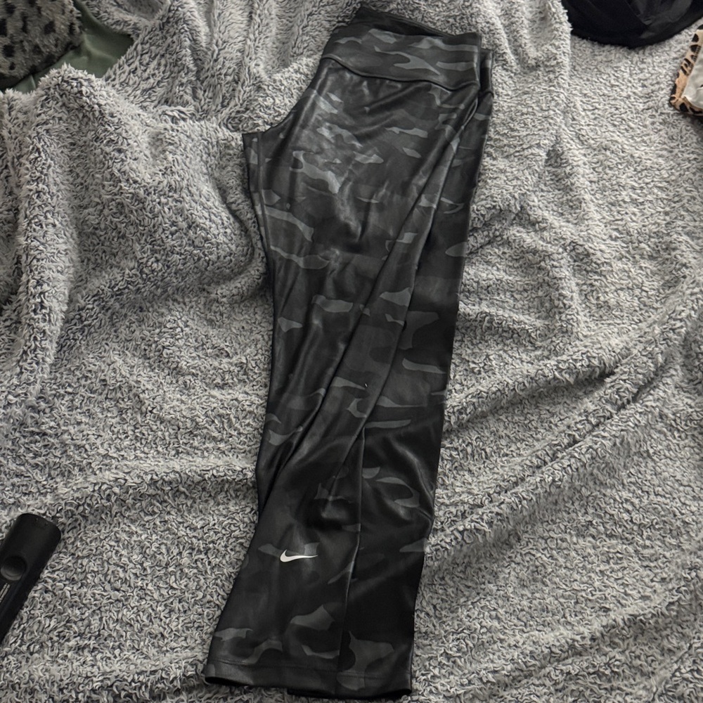 Nike Dark Camouflage Leggings